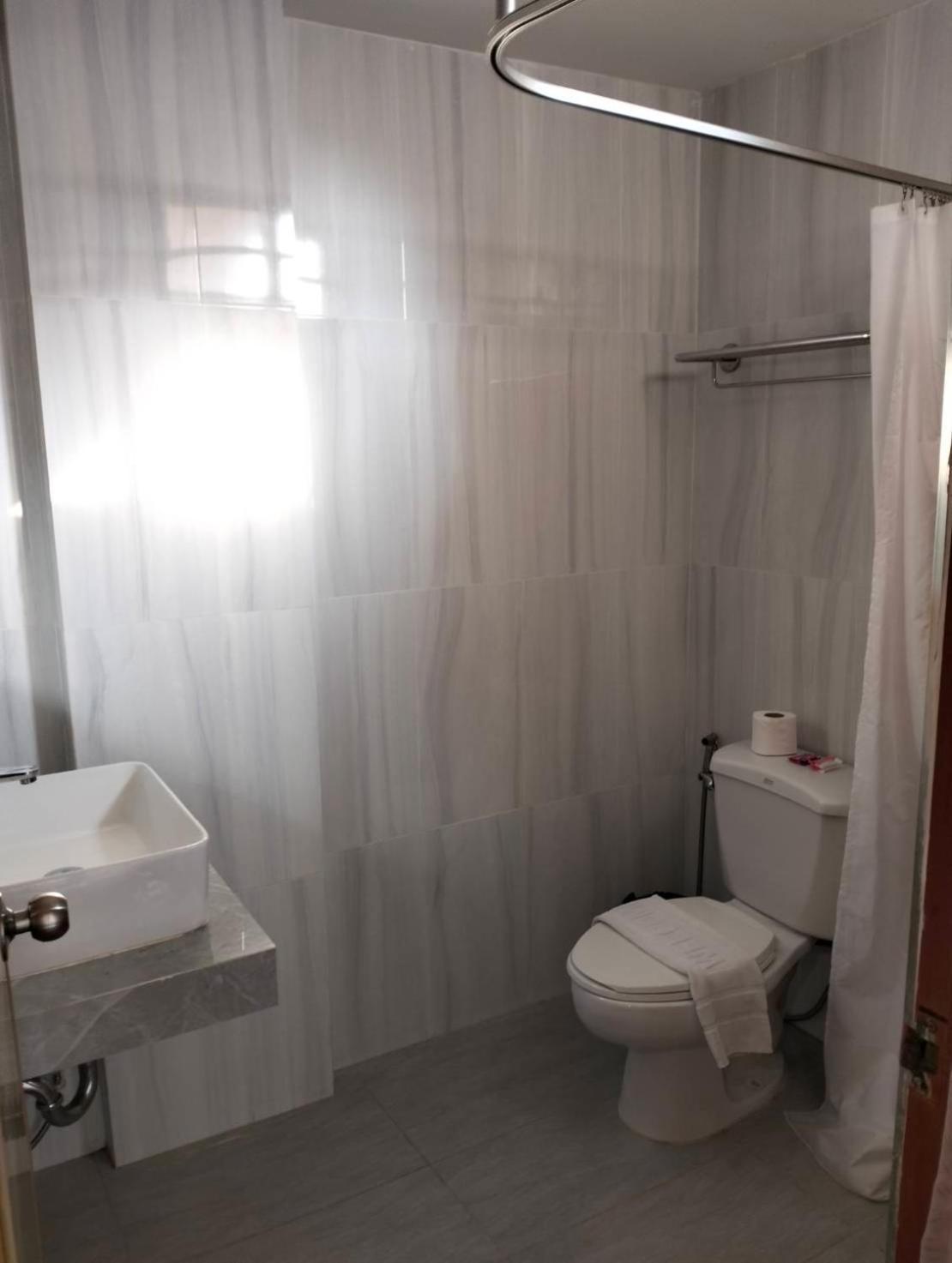 ホテル シャグウェル マンション パッタヤー 部屋 写真